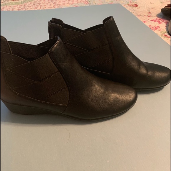 Black Ankle Boots - Picture 1 of 4